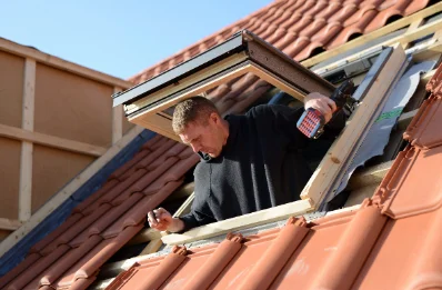 Pose de fenêtres de toit Velux à Tercé